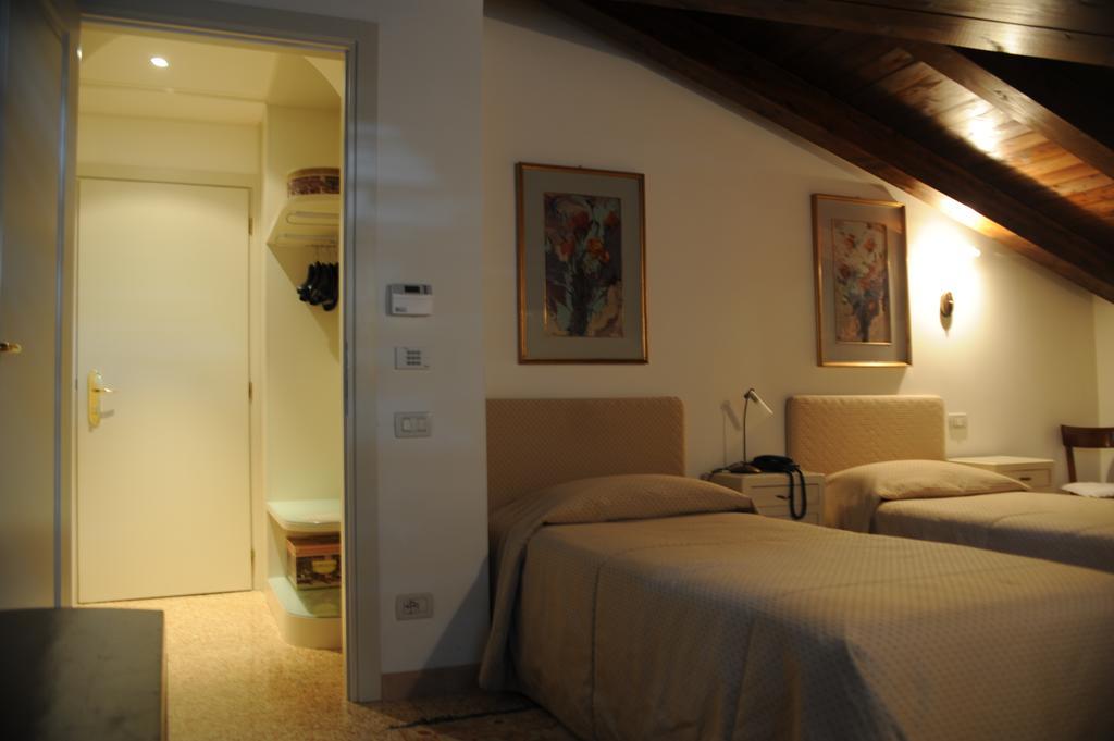 Al Melograno - Room & Breakfast Bologna Buitenkant foto