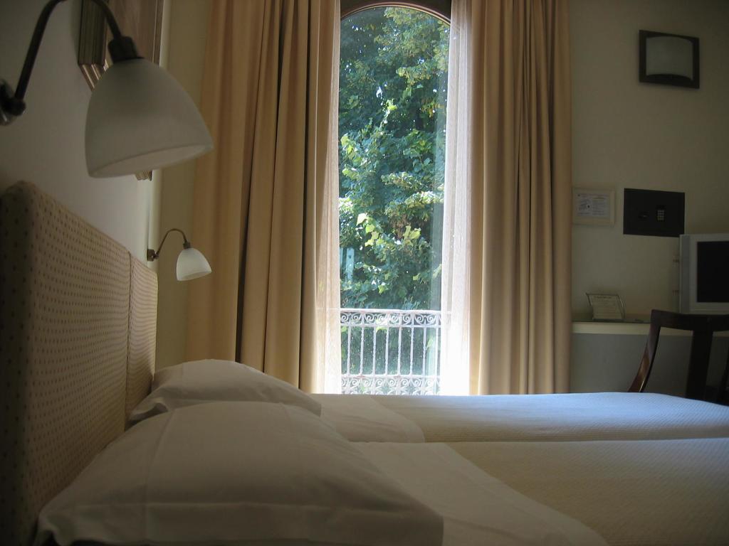 Al Melograno - Room & Breakfast Bologna Buitenkant foto